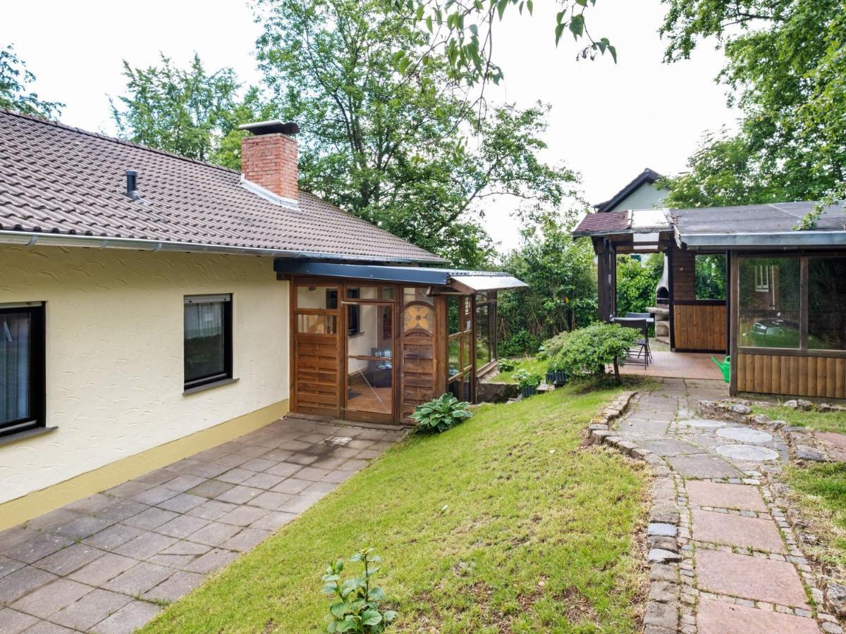 Idyllic Bungalow In Feusdorf With Forest View Zimmer foto