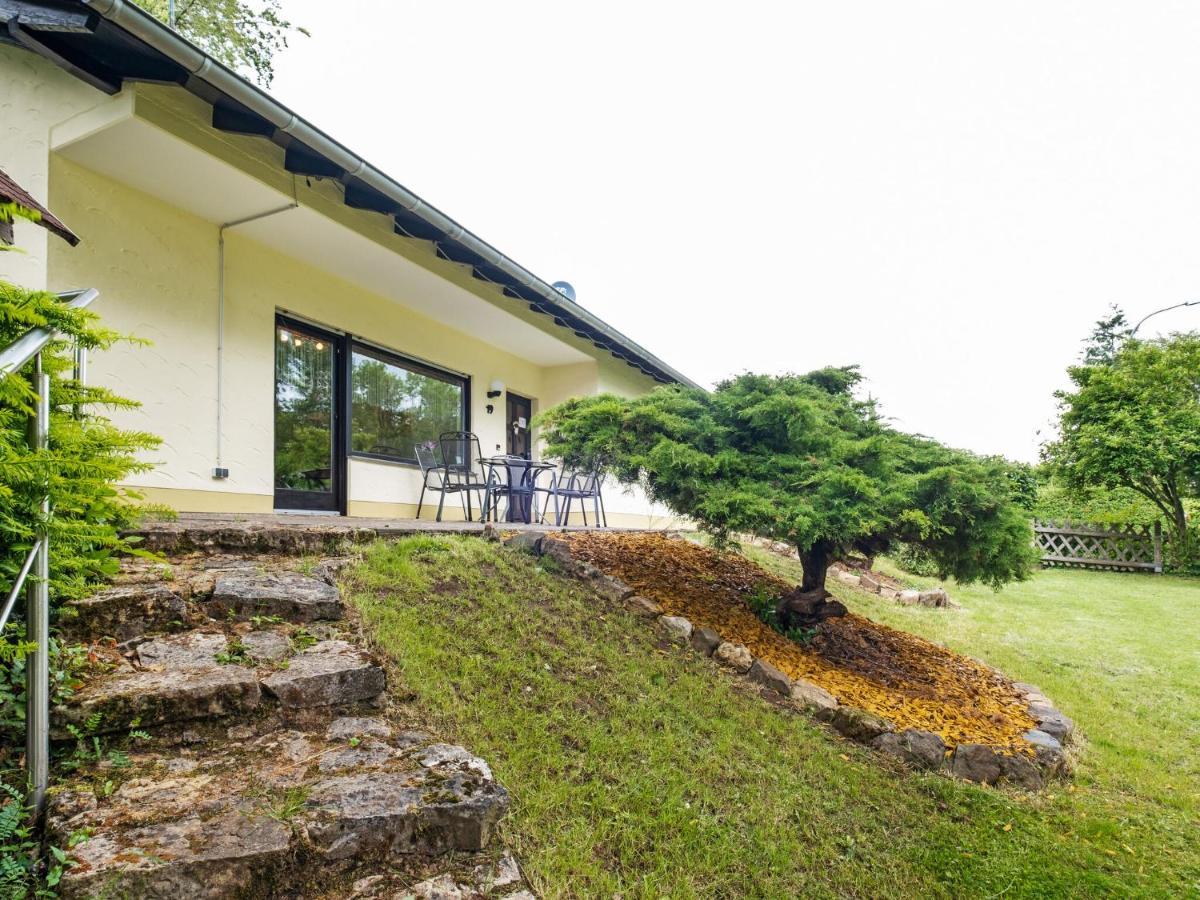 Idyllic Bungalow In Feusdorf With Forest View Zimmer foto