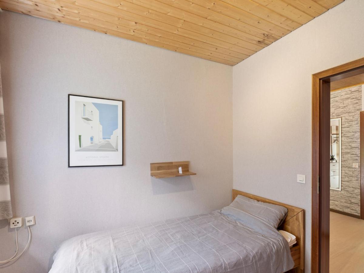 Idyllic Bungalow In Feusdorf With Forest View Exterior foto